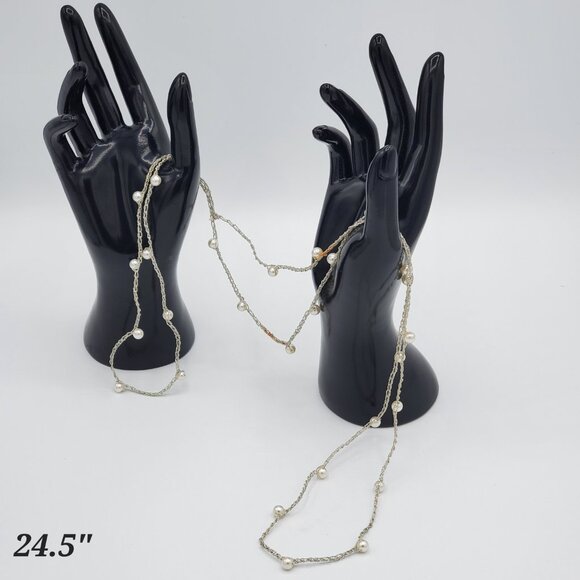 Set of 3 Pearl and Silver Costume Fashion Jewelry Necklaces - Picture 4 of 8